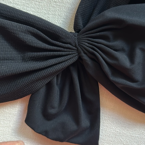 Marysia size medium Venice black bikini top. Mint condition - Picture 7 of 9